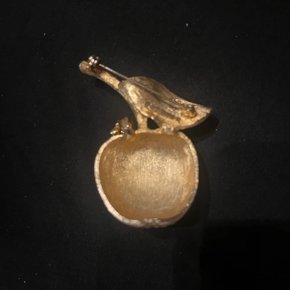 Vintage Gold Tone Apple Brooch with Faux pearls Richelieu